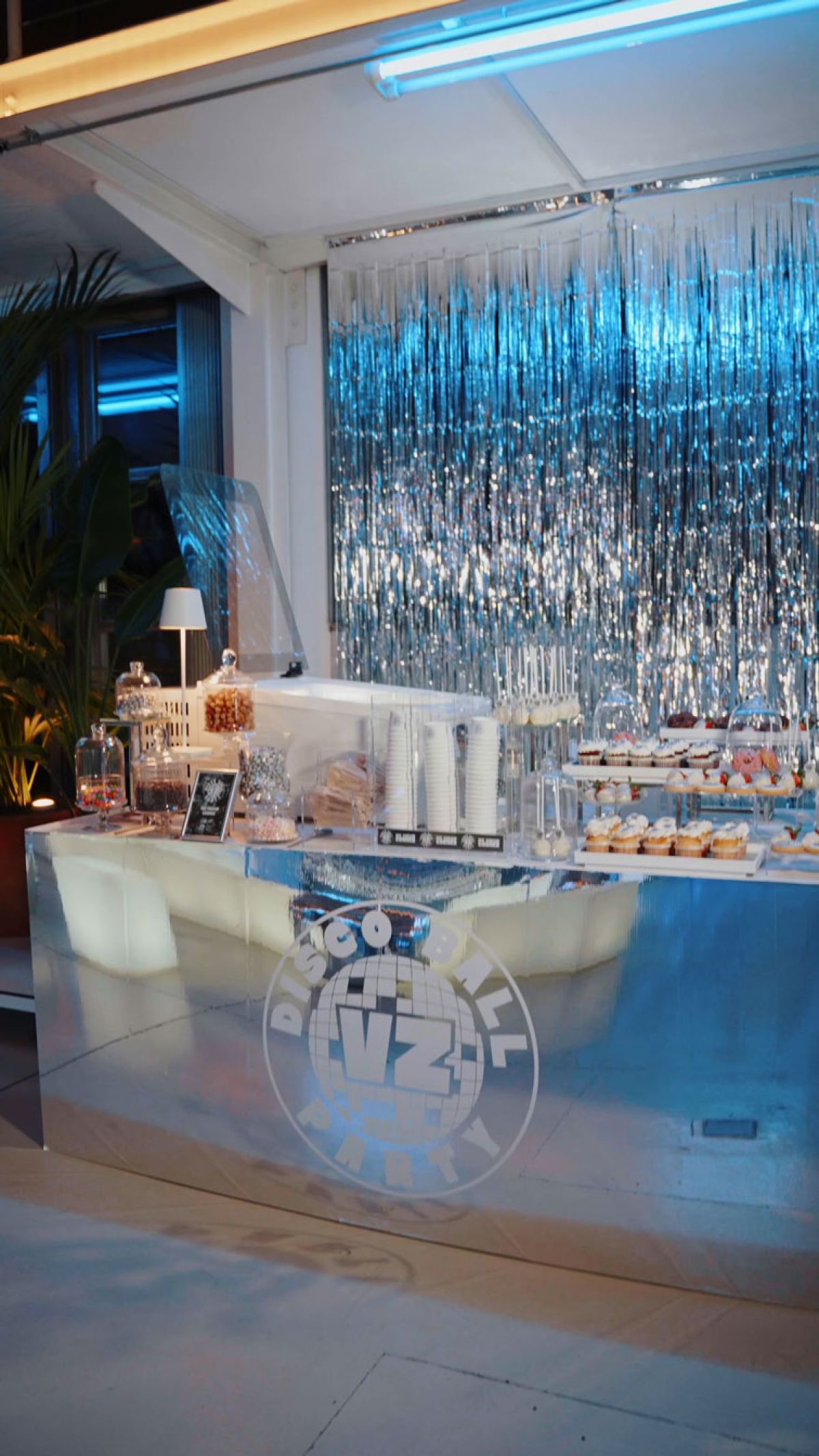 Buffet dolci e bar analcolico per festa di compleanno ragazzi