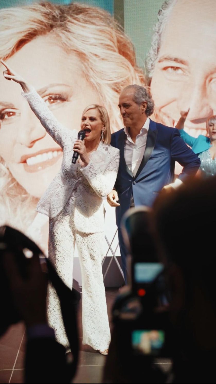 Simona Ventura e Giovanni Terzi presentano il loro Party Prewedding a Milano