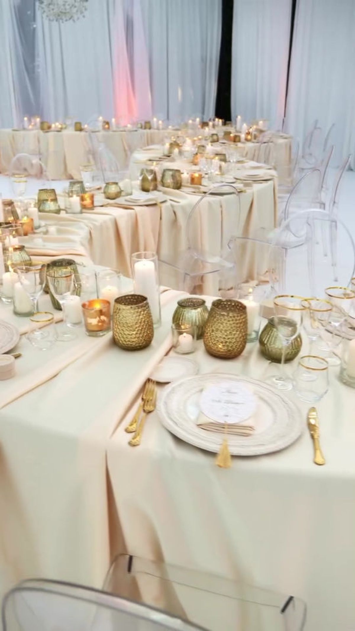 Mise en place bianco crema per wedding a Giardini Pergola Alessandria di Zeta Eventi Milano