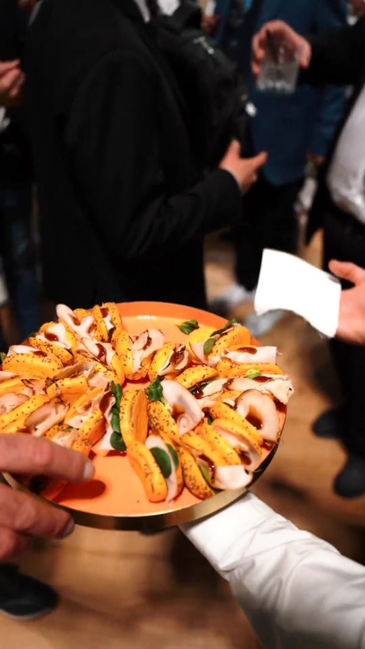 Mini panini alla curcuma per il light lunch di Zeta Eventi allo  stand Tecnosystemi MCE 2024 Fiera Milano Rho