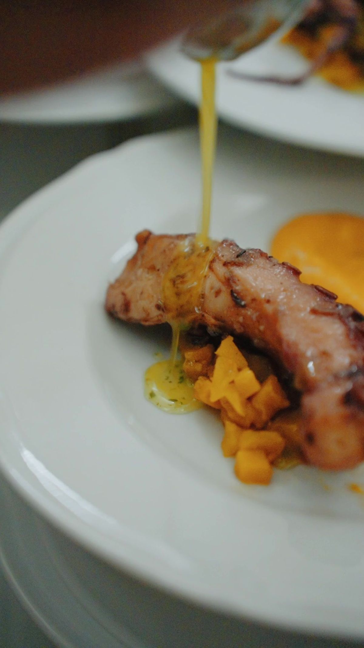 Tentacolo di piovra e crema di zucca servito alla cena matrimonio a Chignolo Po Zeta Eventi Milano