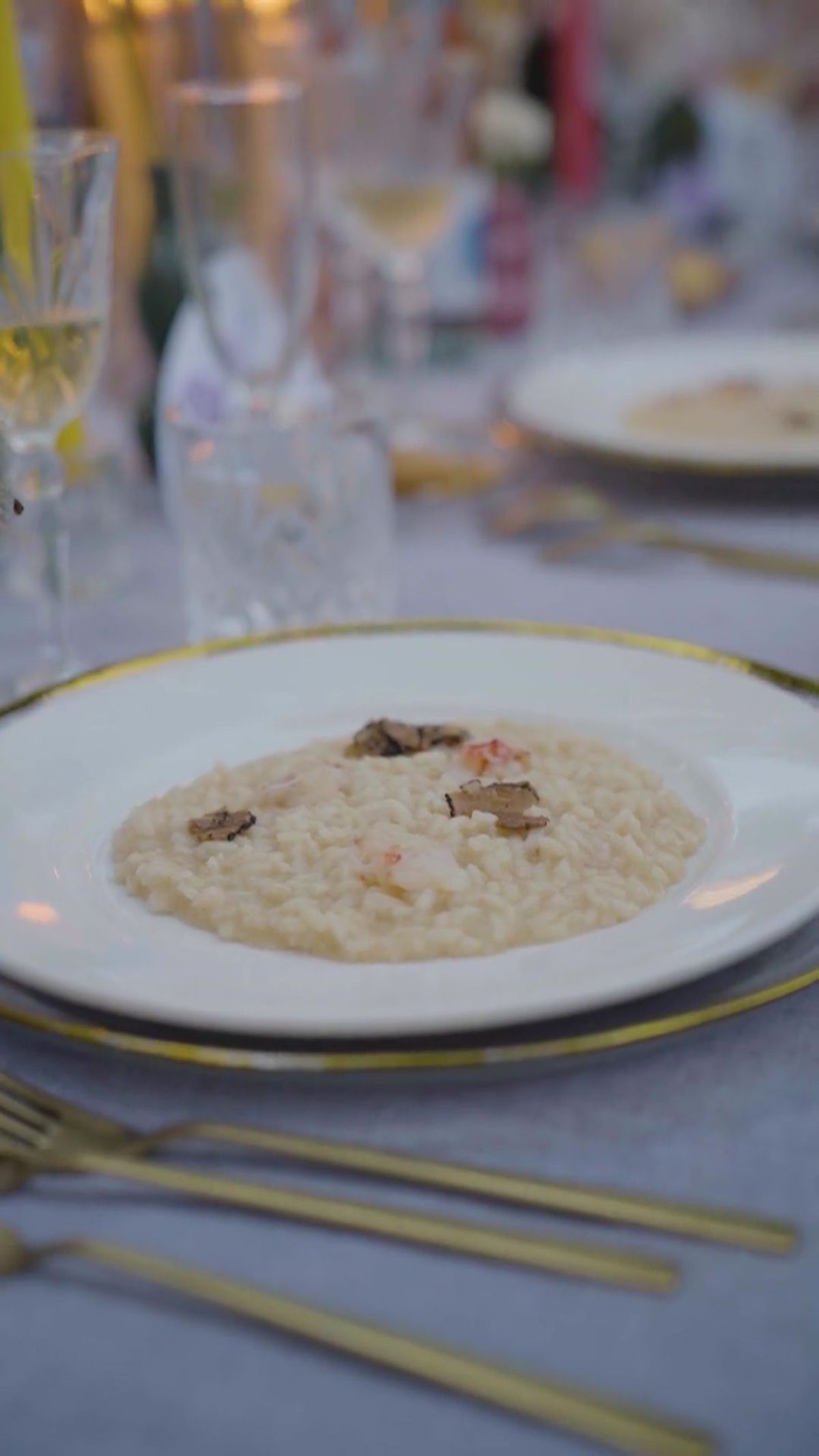Risotto tartufo e tartare di gamberi servito al pranzo matrimonio al Castello di Piovera Zeta Eventi Milano