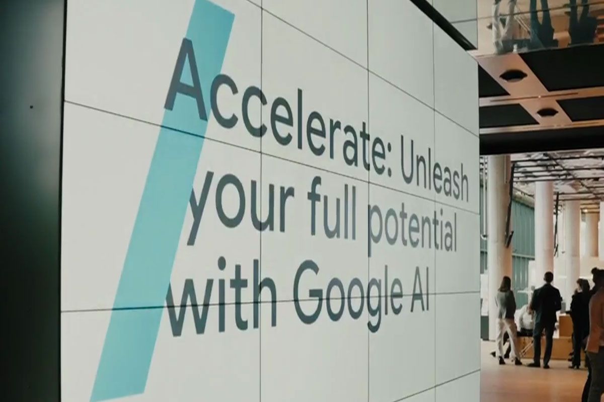 Pannello Digitale all'ingresso al Google Cloud Summit Day Accelerate Milano