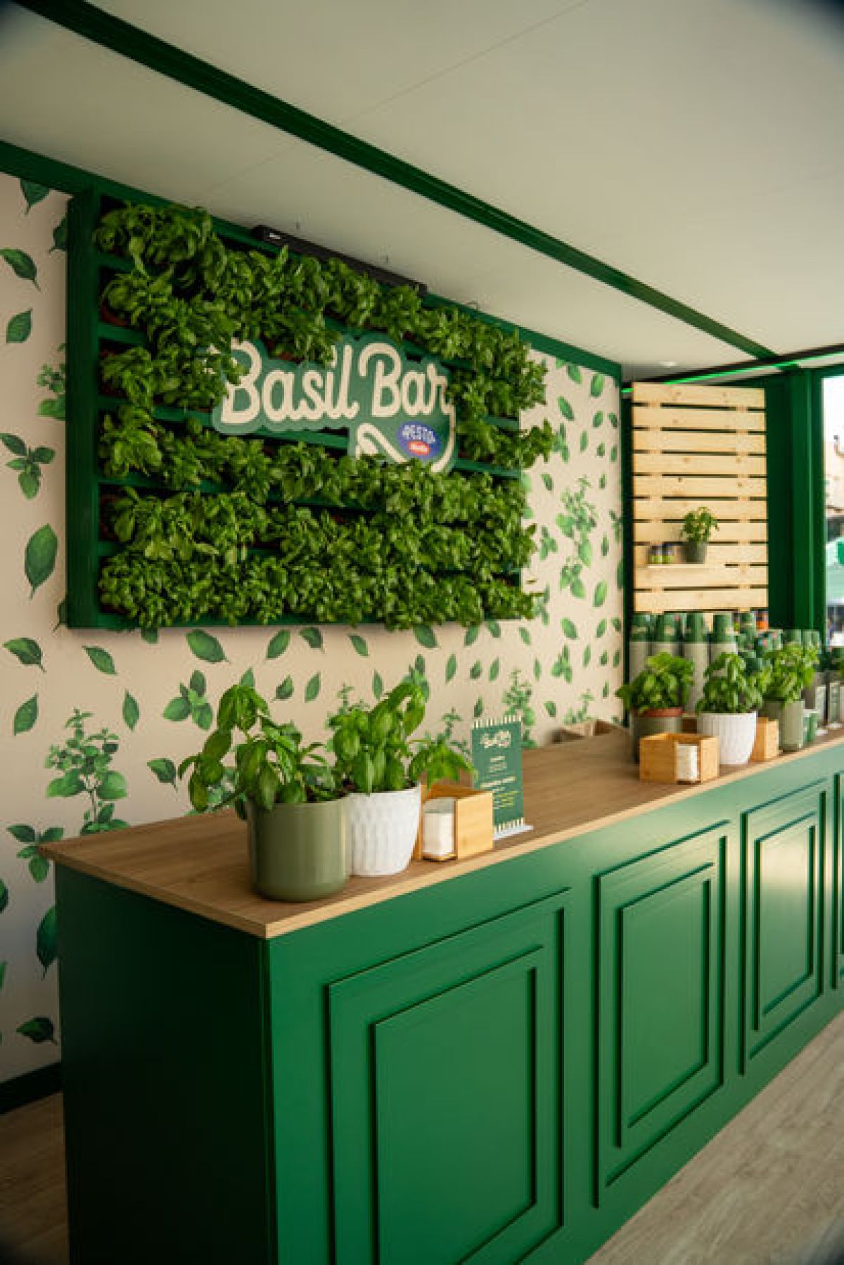 Banco Basil Bar brandizzato Pesto Barilla tour a Napoli da Zeta Eventi Milano